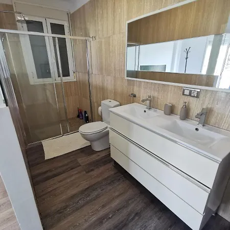 Apartment Con Vistas Al Mar Y Jacuzzi Privado *